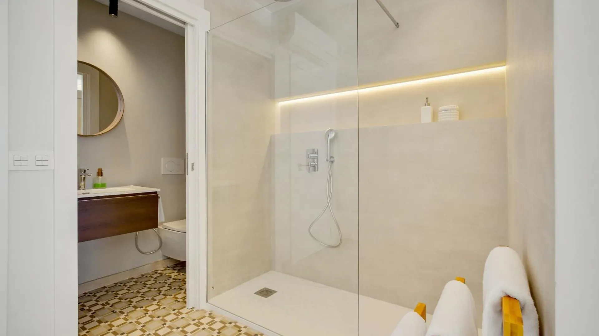 Santa Clara Modern & Exclusive Seafront Apartment Torremolinos
