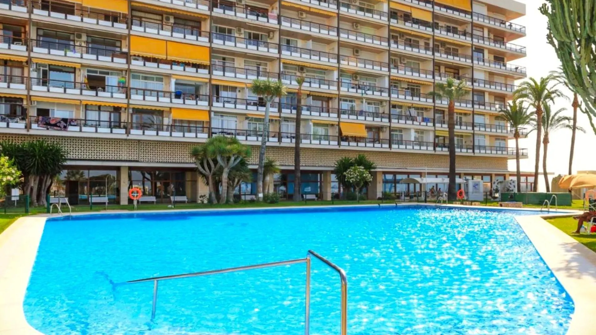 Santa Clara Modern & Exclusive Seafront Apartment Torremolinos